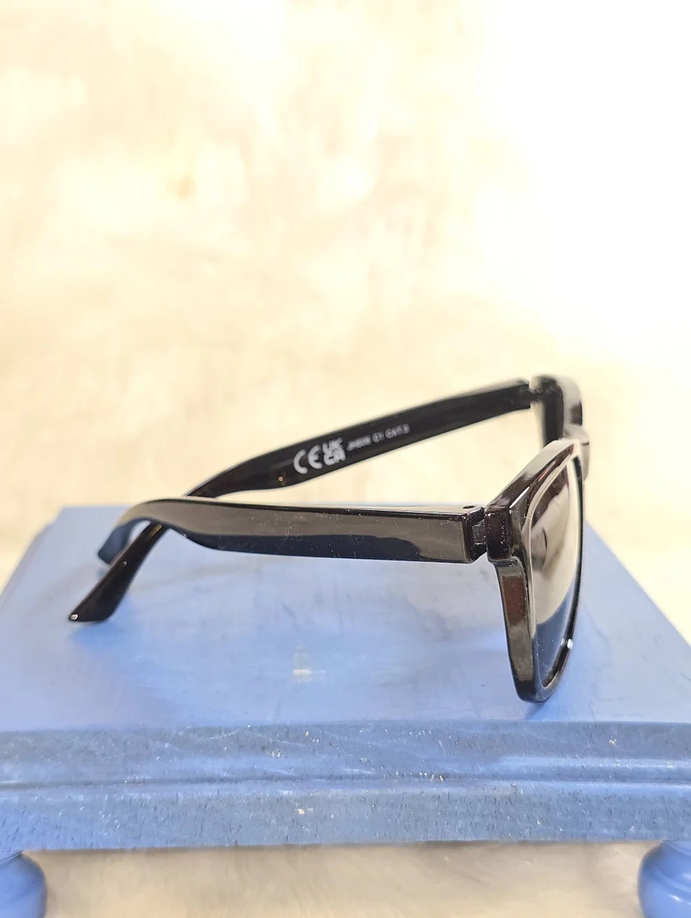 Classic Black Wayfarer Style Sunglasses